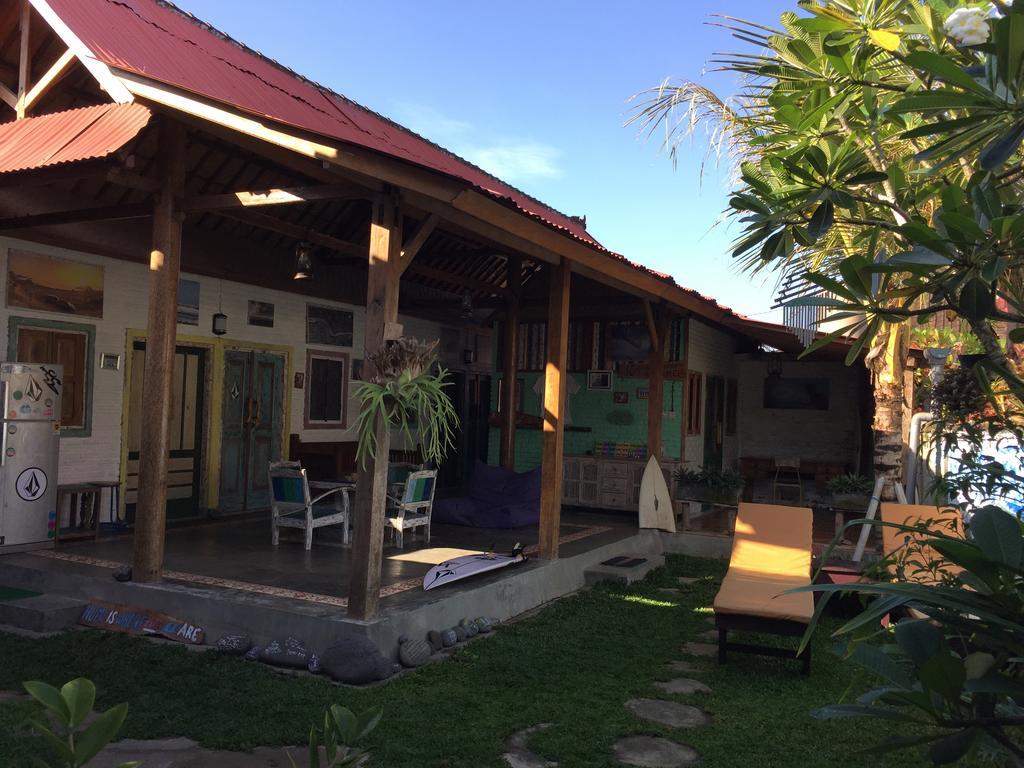 Hotel Medewi Secret SurfCamp Pulukan Exterior foto