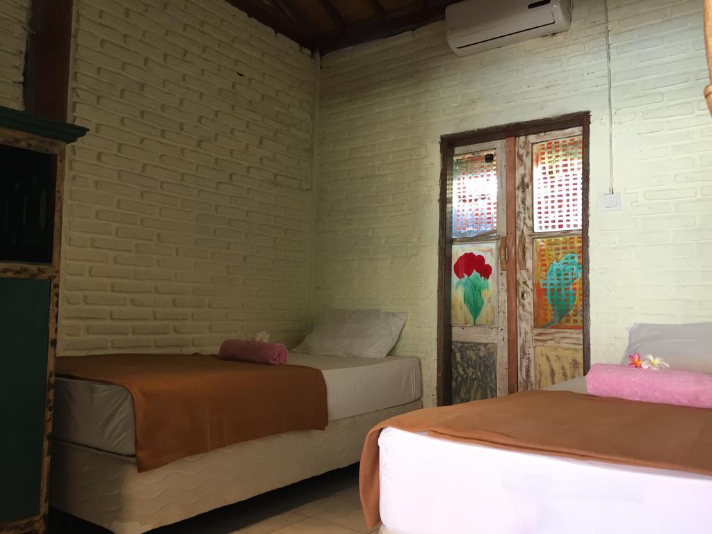 Hotel Medewi Secret SurfCamp Pulukan Exterior foto